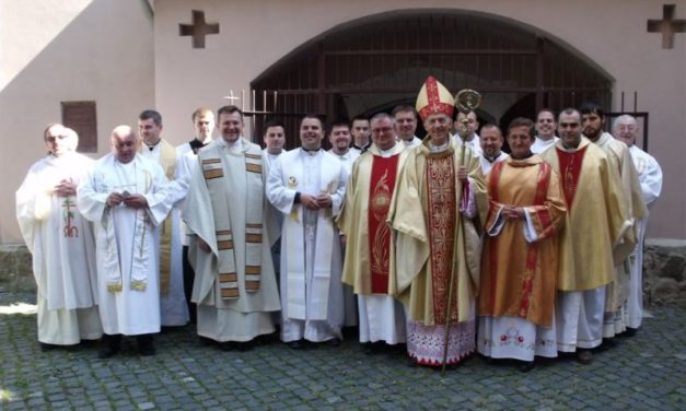 Bishop Antal Majnek ordained a married Deacon