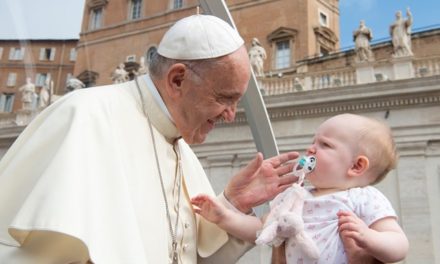 Папа: Діти мають право на християнське виховання