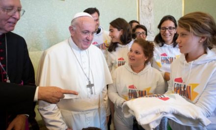 Відверта розмова Папи з молоддю із Франції