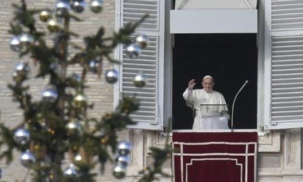 Папа: Христові учні покликані запалювати надію