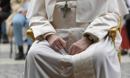 Папа запрошує на «молитовний марафон» протягом травня