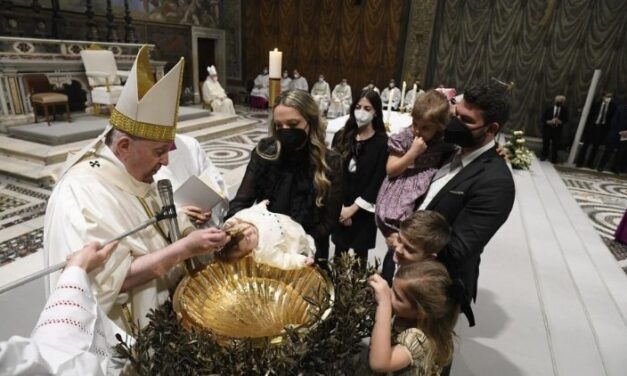 Папа: Завдання батьків – берегти християнську ідентичність своїх дітей