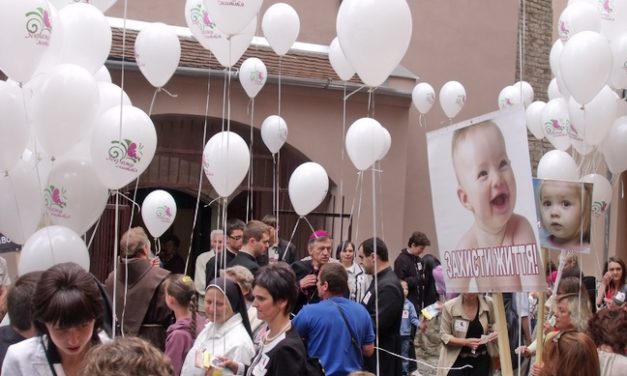 „Protège la vie!” – Troisième Marche pour la vie à Moukatchevo