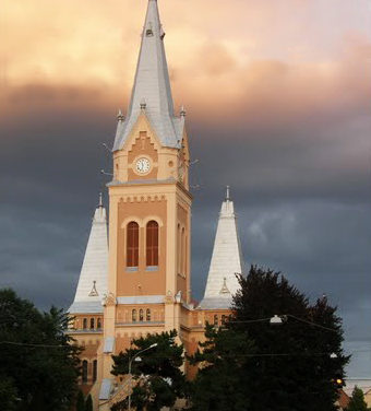 Reconsécration de la cathédrale de Saint Martin à Mukachevo