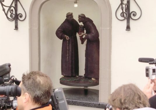Szobormegáldás Nagyszőlősön