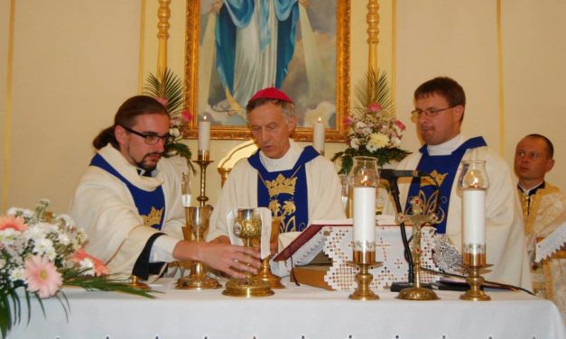 Nagyboldogasszony búcsú és az átépített templom megáldása Rahó-Zipszeráj