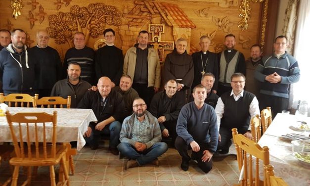 Magyar papi lelkigyakorlat Szinyákon