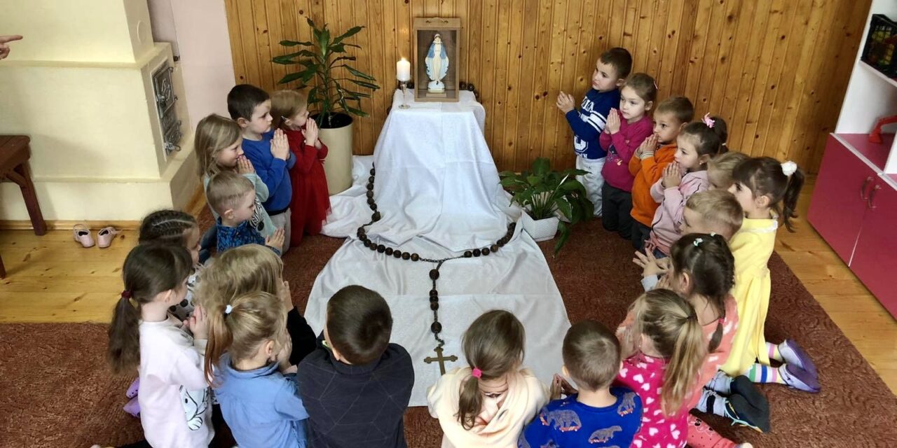 „A gyermekek imája fellelkesíti az Egyház szívét és missziós szeretettel tölti el.”