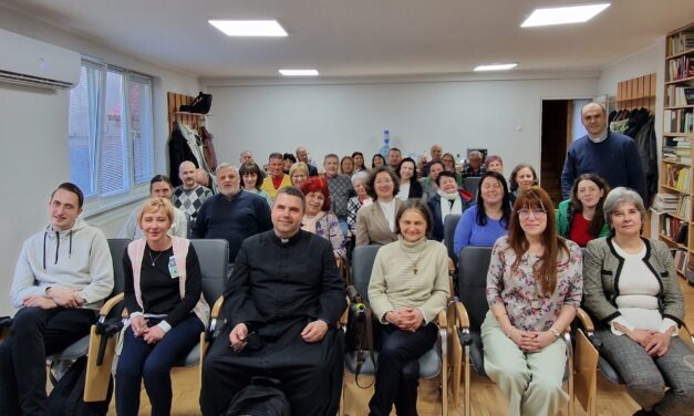 A SZENT MÁRTON EGYHÁZKÖZSÉG LELKI DÉLUTÁNJA A HÚSVÉTRA KÉSZÜLÉS JEGYÉBEN