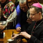 A Miklós püspökkel készült interjúkötet bemutatása Lvivben
