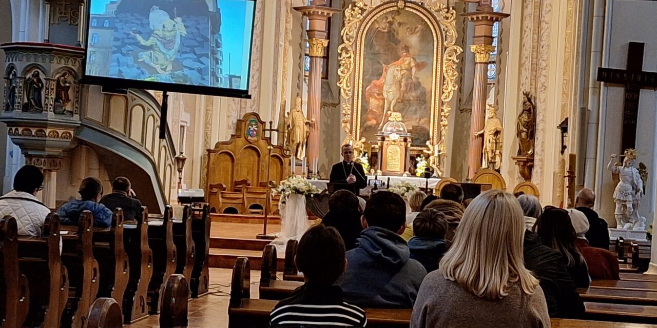 LUCSOK PÉTER MIKLÓS OP MEGYÉSPÜSPÖK  TALÁLKOZÓJA A HÍVEKKEL