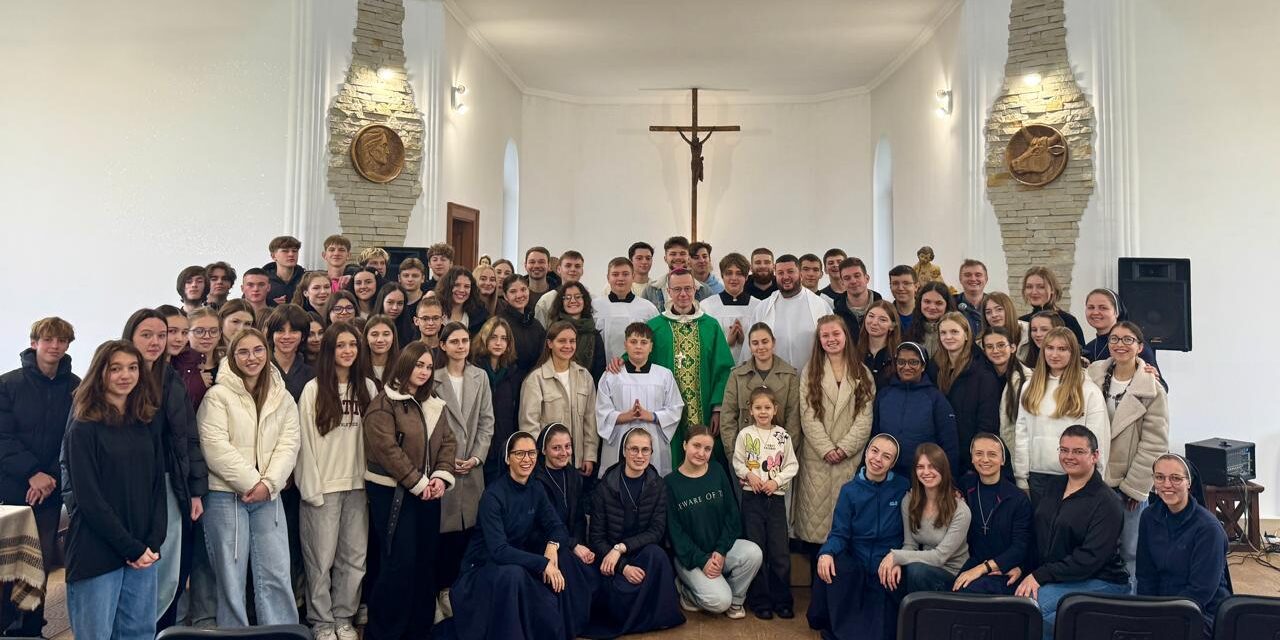 IFJÚSÁGI LELKIGYAKORLAT PÓSAHÁZÁN