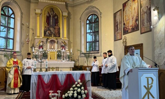 BÉRMÁLKOZÁS VISKEN