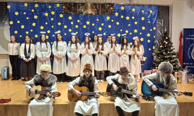 Karácsonyváró ünnepség a Szent István Líceumban