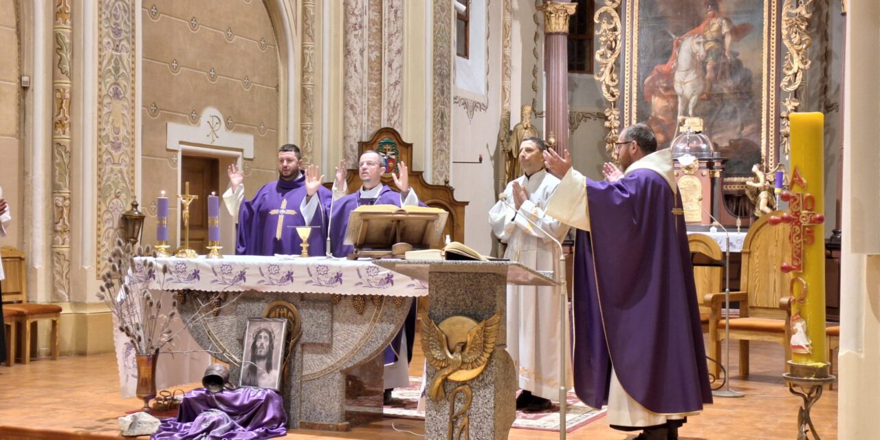 Lucsok Miklós püspök: éljünk a jelenben és  imádkozzunk állhatatosan a békéért