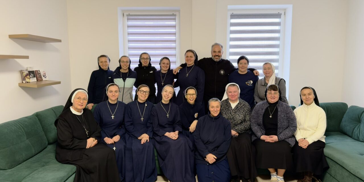 Bibliai kurzus a Munkácsi Római Katolikus Egyházmegye szerzetesnővérei számára