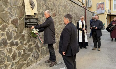 Ungváron avattak emléktáblát Esterházy János tiszteletére