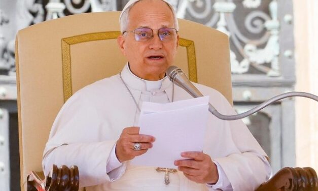 XIV. Leó pápa felhívása: Imavirrasztás a békéért a Szent Péter-bazilikában