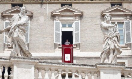 Leó pápa: A vasárnapi Eucharisztia elengedhetetlen a keresztény élet számára
