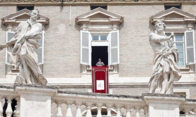 Leó pápa: A vasárnapi Eucharisztia elengedhetetlen a keresztény élet számára