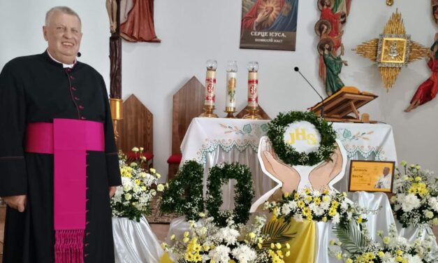 Zsarkovszkij Péter atya pappá szentelésének 40. évfordulója