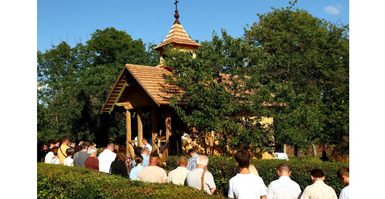 Lucsok Miklós püspök az ungvári skanzenben: Büszkék lehetünk arra, hogy megmentünk egy templomot