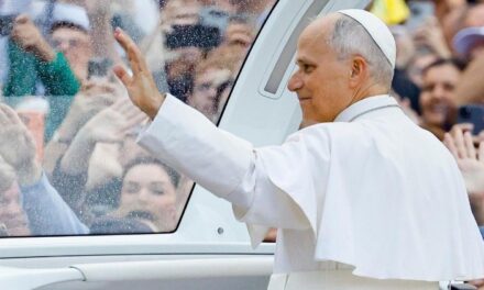 A házastársak Krisztus megváltó erejéből nyernek támaszt és gazdagodást