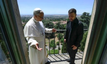 Pápež Lev XIV. prijal v Castel Gandolfe Volodymyra Zelenského