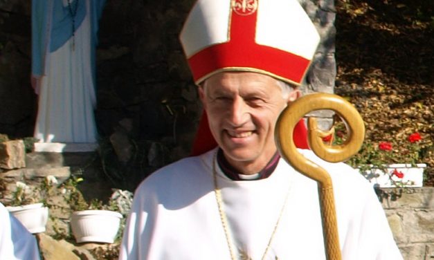 Сьогодні наш дорогий єпископ ординарій Антал Майнек святкує 60-ти літній Ювілей.