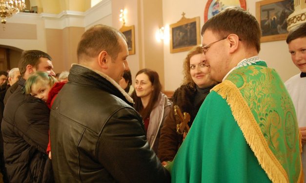 Відновлення подружньої присяги у день Св. Валентина у м. Рахів