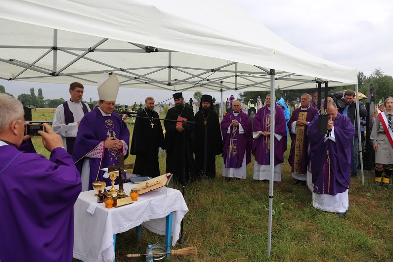 Єпископ Віталій Скомаровський: молебень за жерви «Волинської трагедії» зцілює те, що було зламане і зіпсоване