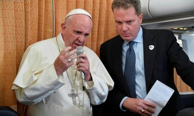 Папа про екуменізм, розлучення, наслідки війни, наступні подорожі та політичну культуру