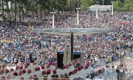 Папа: Марія явилася, аби пригадати нам про Боже Світло