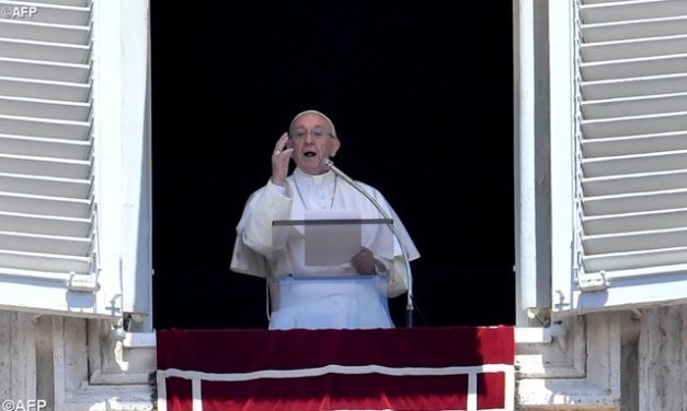 Папа: Бог першим нас полюбив і шукає