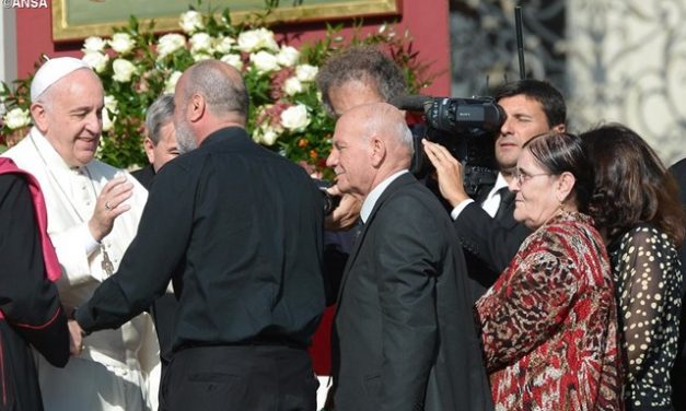 Папа Франциск про важливість дідусів і бабусь в житті родини