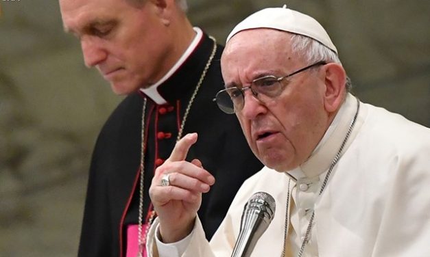 Папа: Християни зорієнтовані до світла не бояться пітьми і смерті