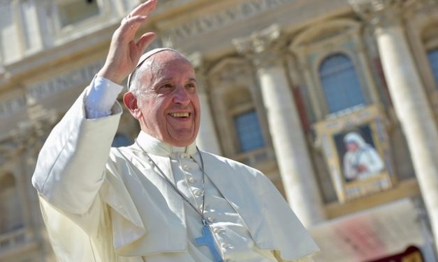 Папа: Як Мати Тереза, відкриваймо горизонти радості зневіреним