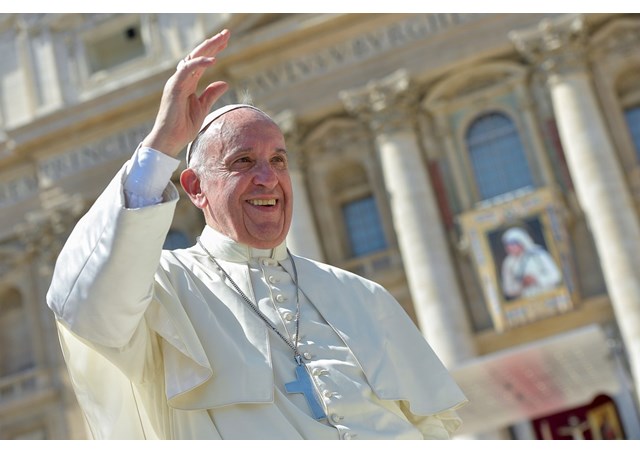 Папа: Як Мати Тереза, відкриваймо горизонти радості зневіреним