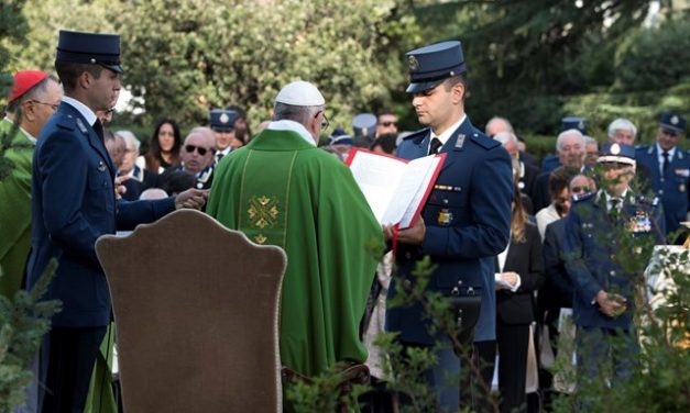 Папа: для Бога ніколи не є надто пізно, Він першим нас шукає