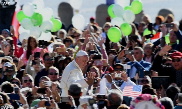 Папа на загальній аудієнції: молоде, живи, люби, мрій і віруй