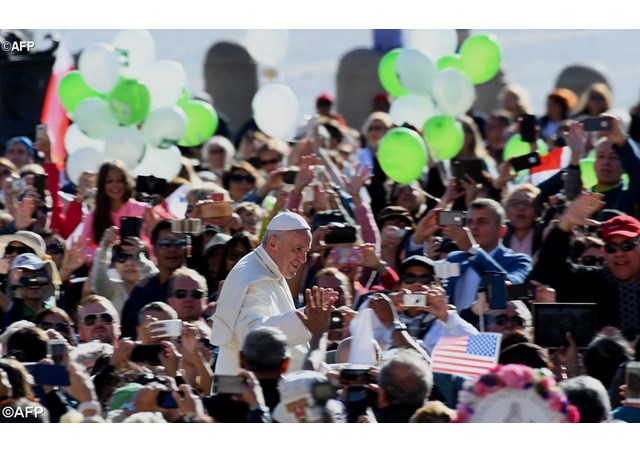 Папа на загальній аудієнції: молоде, живи, люби, мрій і віруй