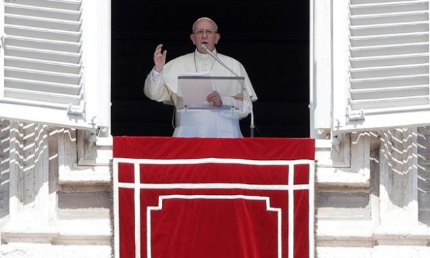 Папа: Лише любов надає життю сенс і щастя