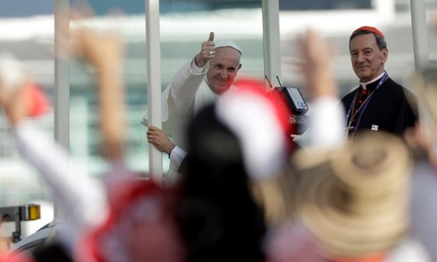 Папа прибув до Колумбії та заохотив молодь вулиці не втрачати надію