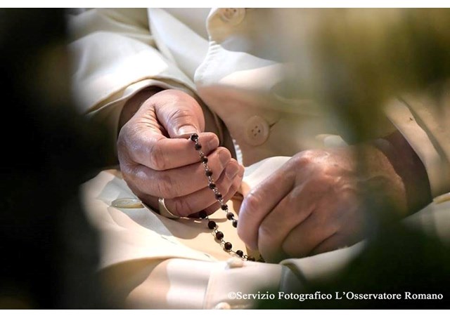 Папа закликав молитись на вервиці за мир та дбати про захист від стихійних лих