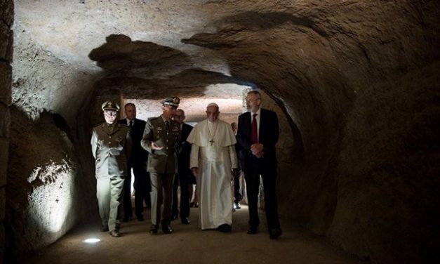 Молитва Папи Франциска на місці масової страти біля Риму