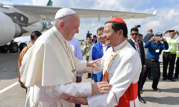 Папа Франциск прибув до М’янми