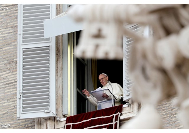 Папа: Світильник віри гасне без оливи добрих діл