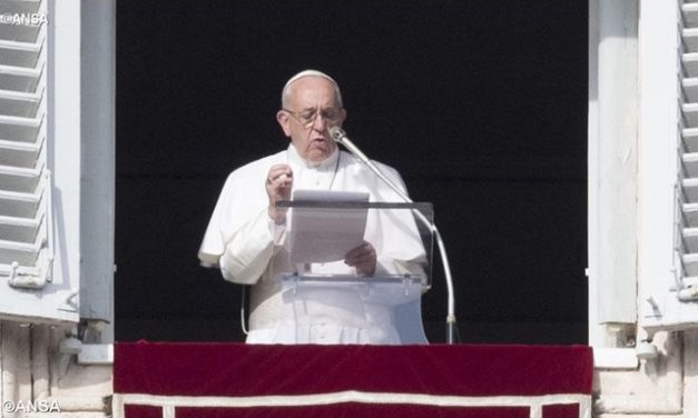 Папа: Людину старить гріх, а не вік. Наслідуймо завжди юну Діву Марію