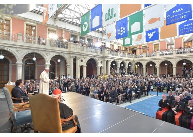 Папа: Університети повинні навчати граматику діалогу й зустрічі