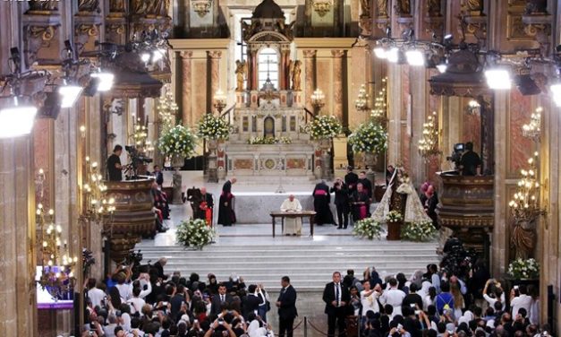 Папа: Покликання індивідуальне, але воно вчиняє нас частиною спільноти